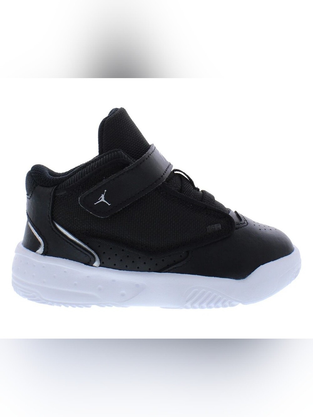 Nike Jordan Max Aura 4 Kids Black & White Sneakers - Picture 9 of 10